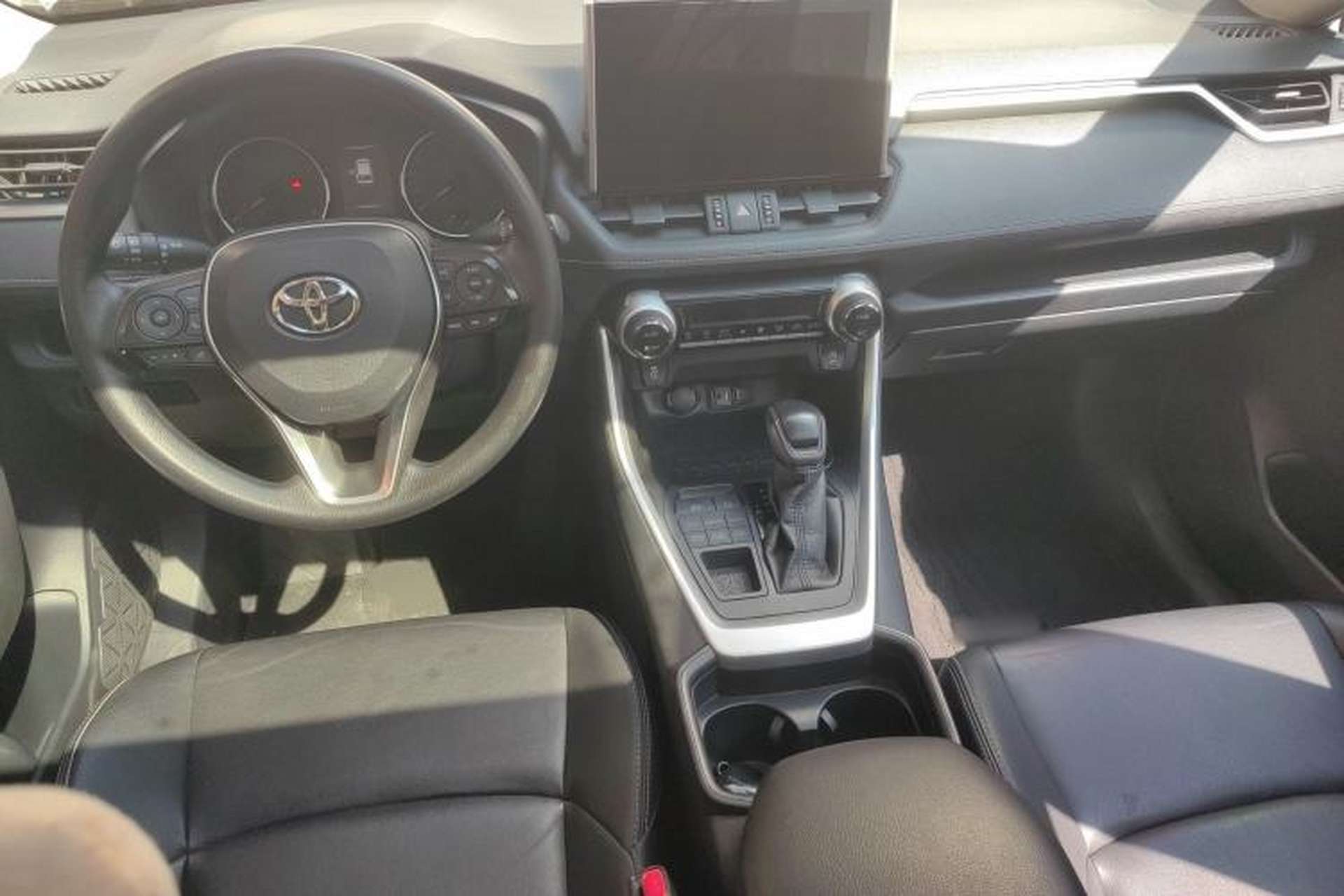 Used Toyota Wildlander 2020 2.0L CVT 4x4 Luxury Edition Center Console