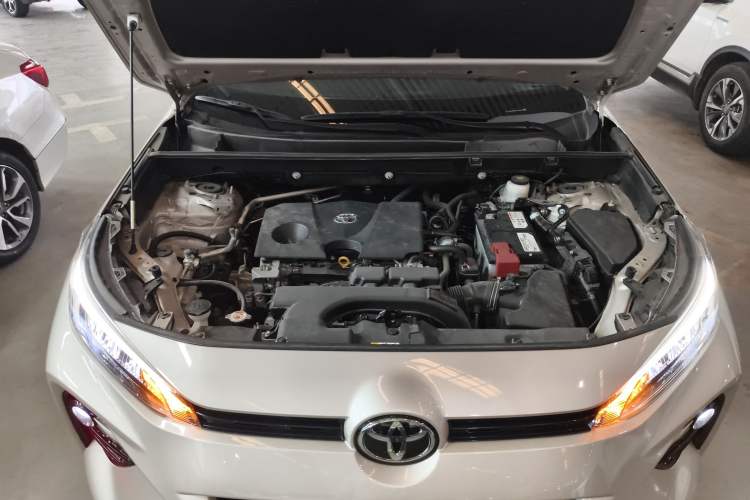 Used Toyota Wildlander 2020 2.0L CVT 4x4 Luxury Edition Engine Bay