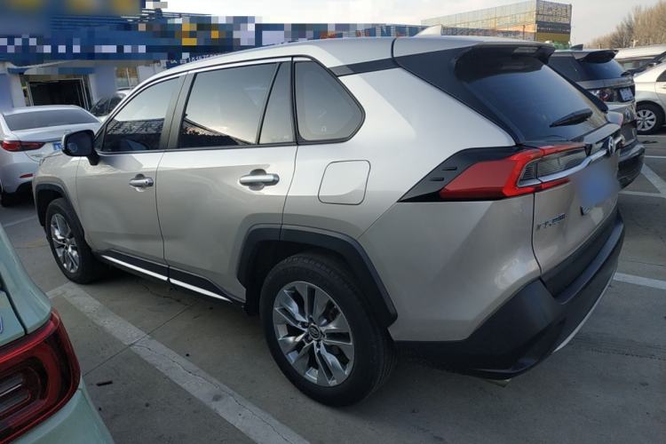 Used Toyota Wildlander 2020 2.0L CVT Two-Wheel Drive Luxury Edition Exterior 3