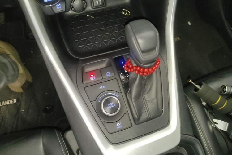 Used Toyota Wildlander 2020 Dual-Motor 2.5L E-CVT Four-Wheel Drive Luxury Edition Gear Lever