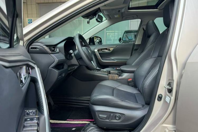 Used Toyota Wildlander 2020 Dual-Engine 2.5L E-CVT Two-Wheel Drive Prestige Edition Interior 1