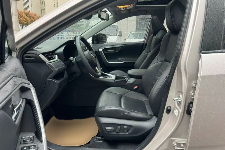 Used Toyota Wildlander 2020 Dual-Engine 2.5L E-CVT Two-Wheel Drive Prestige Edition Interior 1
