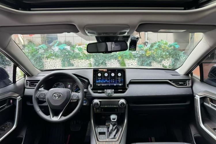Used Toyota Wildlander 2020 Dual-Engine 2.5L E-CVT Two-Wheel Drive Prestige Edition Interior 3