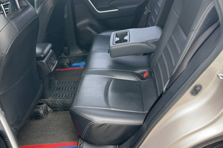 Used Toyota Wildlander 2020 2.0L CVT 4x4 Luxury Edition Interior 3