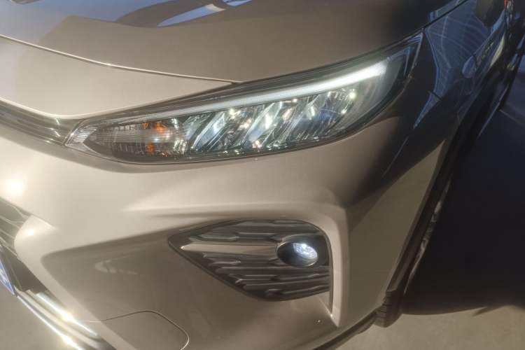 Used Toyota Wildlander 2020 2.0L CVT Two-Wheel Drive Leading Edition Left Front Headlight