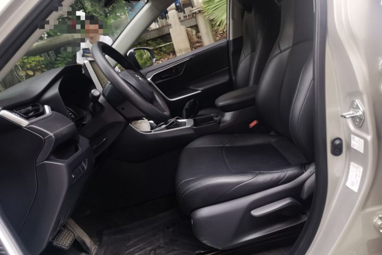Used Toyota Wildlander 2020 2.0L CVT Two-Wheel Drive Leading Edition Left Front Seat