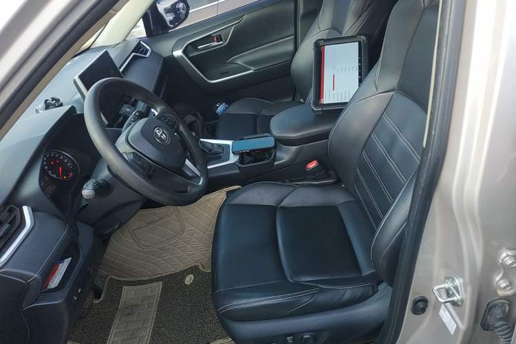 Used Toyota Wildlander 2020 2.0L CVT Two-Wheel Drive Luxury Edition Left Front Seat