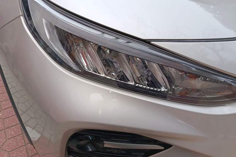 Used Toyota Wildlander 2020 2.0L CVT 4x4 Luxury Edition Right Front Headlight