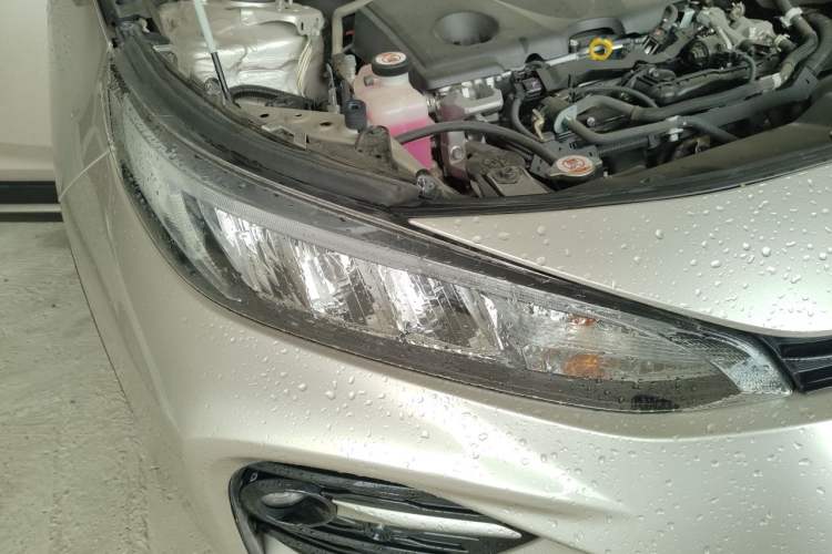Used Toyota Wildlander 2020 Dual-Motor 2.5L E-CVT Four-Wheel Drive Luxury Edition Right Front Headlight