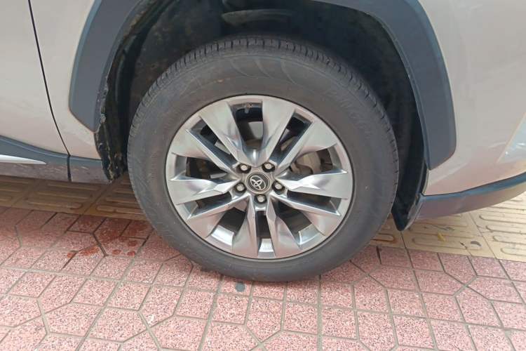 Used Toyota Wildlander 2020 2.0L CVT 4x4 Luxury Edition Right Front Wheel Hub