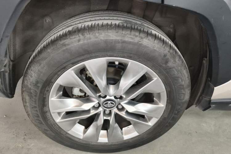 Used Toyota Wildlander 2020 2.0L CVT 4x4 Luxury Edition Right Rear Wheel Hub