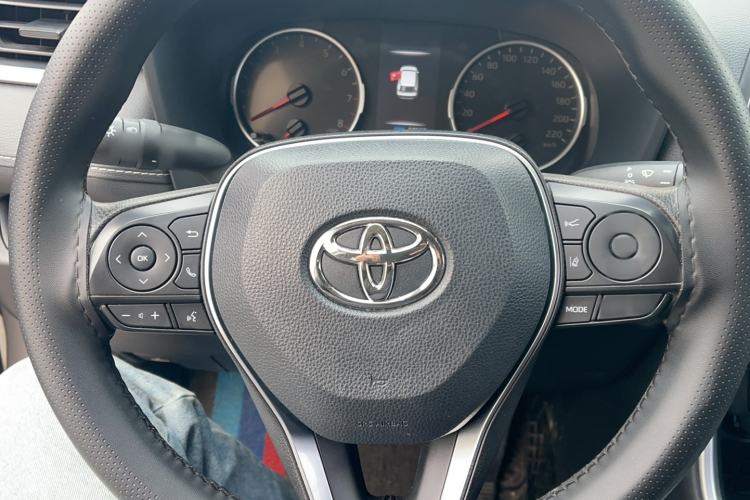 Used Toyota Wildlander 2020 2.0L CVT 4x4 Luxury Edition Steering Wheel