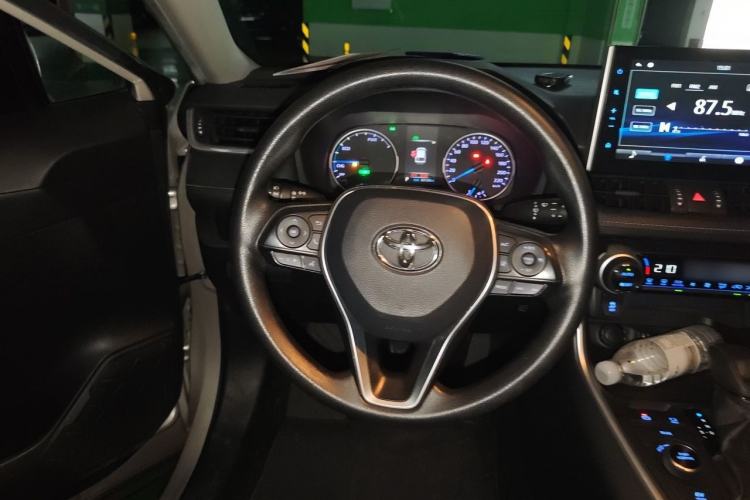 Used Toyota Wildlander 2020 Dual-Motor 2.5L E-CVT Four-Wheel Drive Luxury Edition Steering Wheel