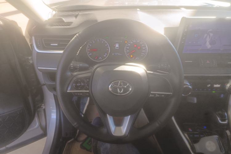 Used Toyota Wildlander 2020 2.0L CVT Two-Wheel Drive Leading Edition Steering Wheel
