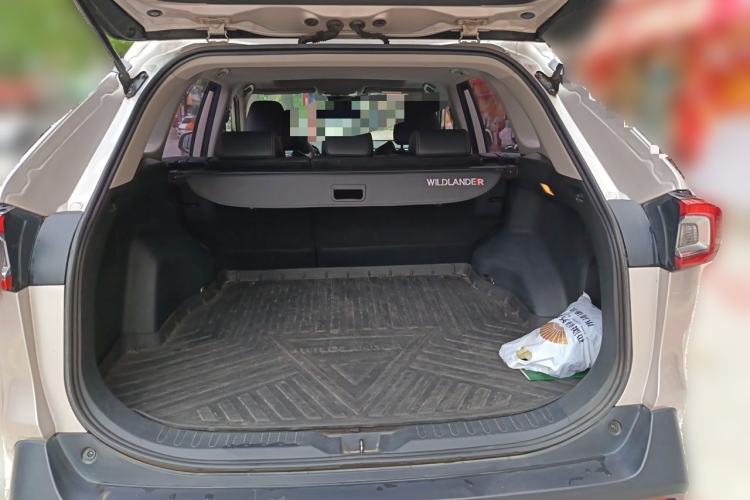 Used Toyota Wildlander 2020 2.0L CVT 4x4 Luxury Edition Trunk