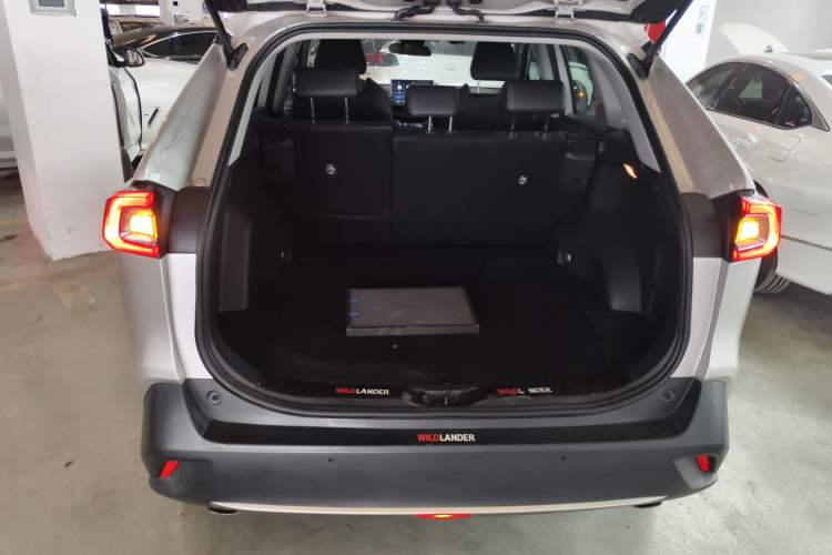 Used Toyota Wildlander 2020 2.0L CVT 4x4 Luxury Edition Trunk