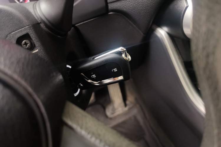Used Toyota Wildlander 2020 2.0L CVT Two-Wheel Drive Leading Edition Vehicle Key