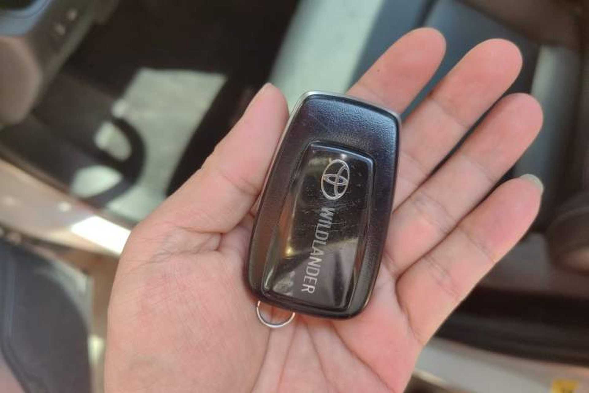 Used Toyota Wildlander 2020 2.0L CVT 4x4 Luxury Edition Vehicle Key