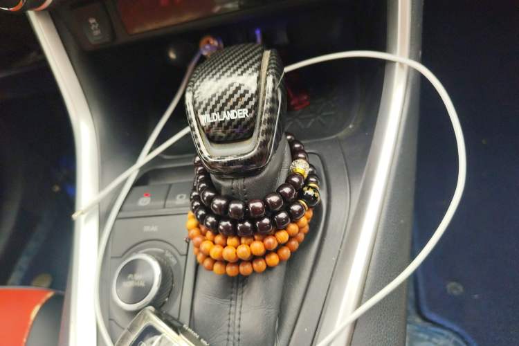 Used Toyota Wildlander 2020 Dual-Motor 2.5L E-CVT Four-Wheel Drive Luxury Edition Gear Lever