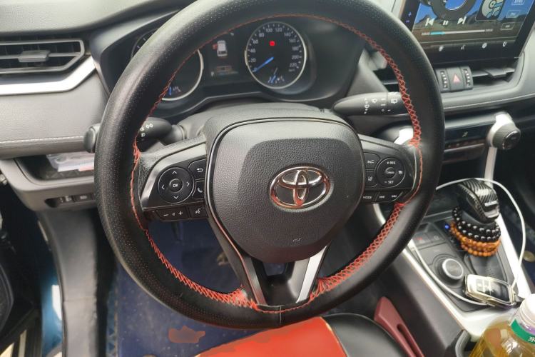 Used Toyota Wildlander 2020 Dual-Motor 2.5L E-CVT Four-Wheel Drive Luxury Edition Steering Wheel
