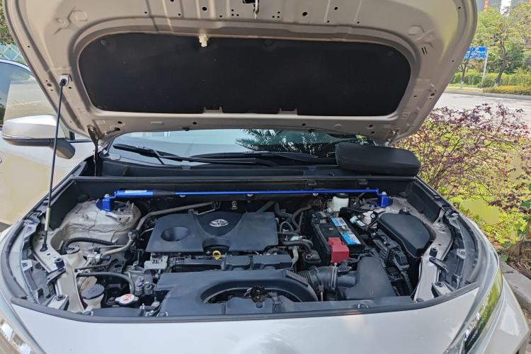 Used Toyota Wildlander 2020 2.0L CVT 4x4 Luxury Edition Engine Bay