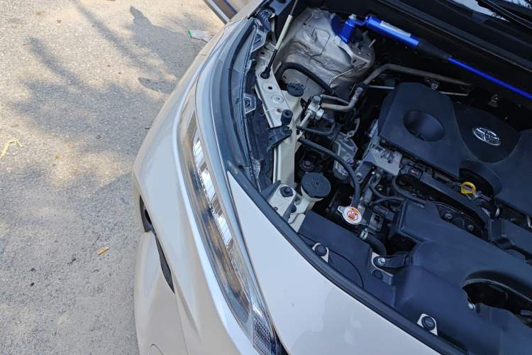 Used Toyota Wildlander 2020 2.0L CVT 4x4 Luxury Edition Engine Bay Right