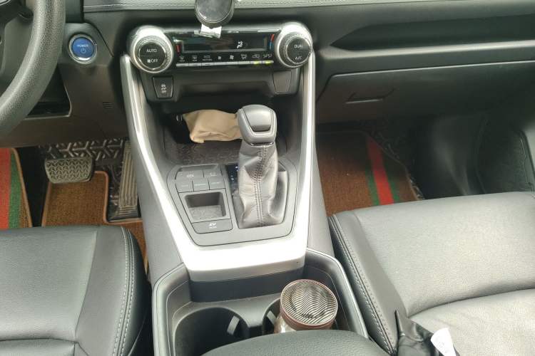 Used Toyota Wildlander 2020 Dual-Engine 2.5L E-CVT Two-Wheel Drive Luxury Edition Gear Lever