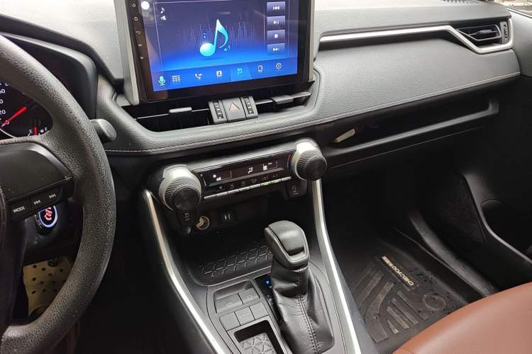 Used Toyota Wildlander 2020 2.0L CVT Two-Wheel Drive Leading Edition Audio And AC Panel