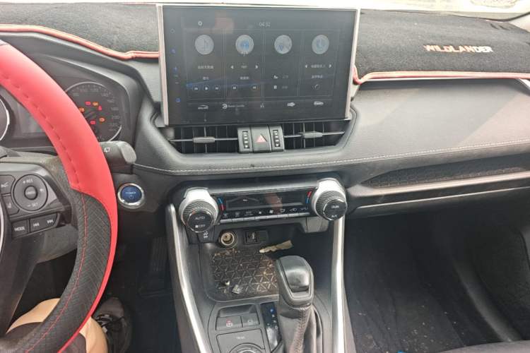 Used Toyota Wildlander 2020 Dual-Motor 2.5L E-CVT Four-Wheel Drive Luxury Edition Audio And AC Panel