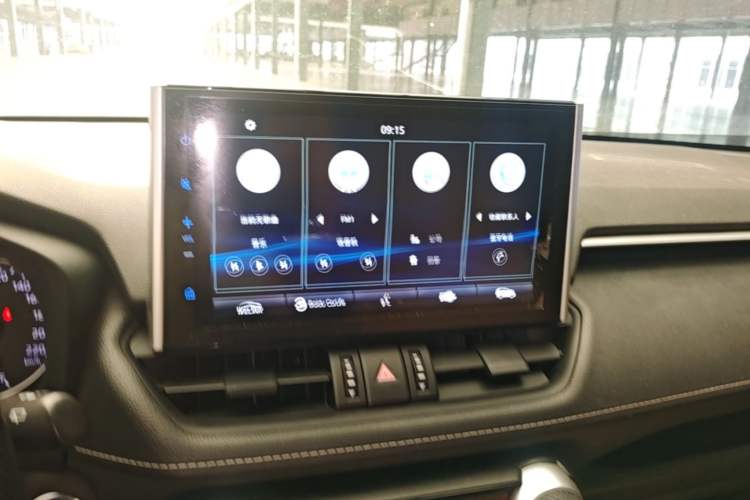 Used Toyota Wildlander 2020 Dual-Motor 2.5L E-CVT Four-Wheel Drive Luxury Edition Audio And AC Panel