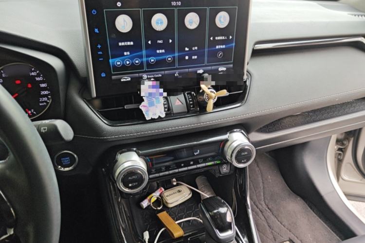 Used Toyota Wildlander 2020 2.0L CVT Two-Wheel Drive Luxury Edition Audio And AC Panel