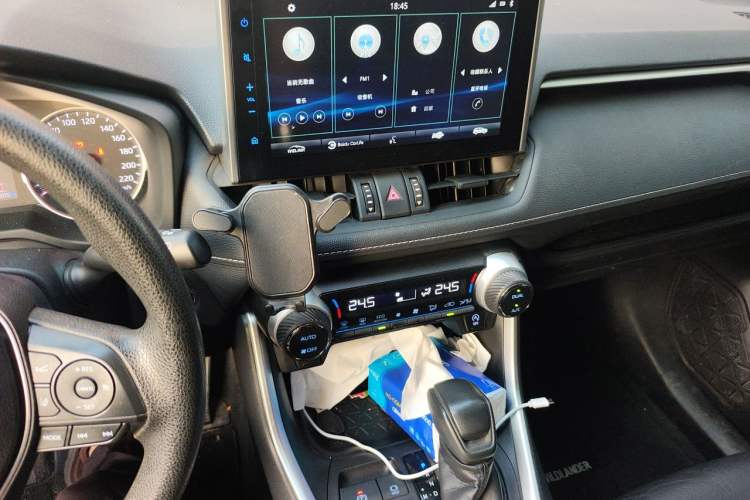 Used Toyota Wildlander 2020 2.0L CVT Two-Wheel Drive Luxury Edition Audio And AC Panel