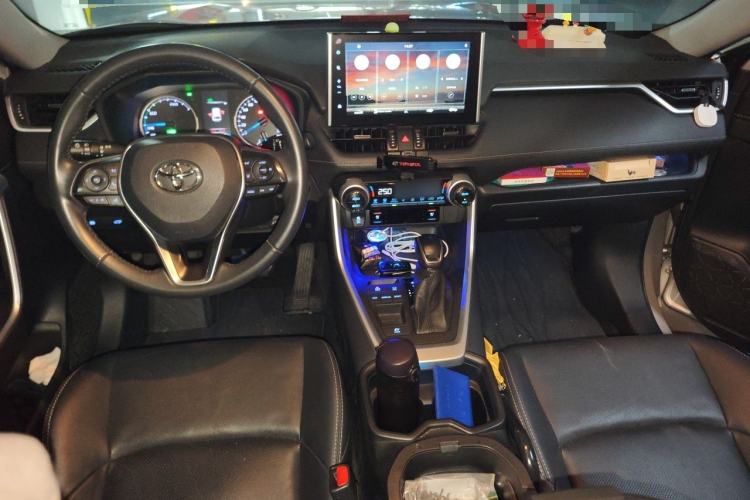 Used Toyota Wildlander 2020 Dual-Engine 2.5L E-CVT Two-Wheel Drive Prestige Edition Center Console