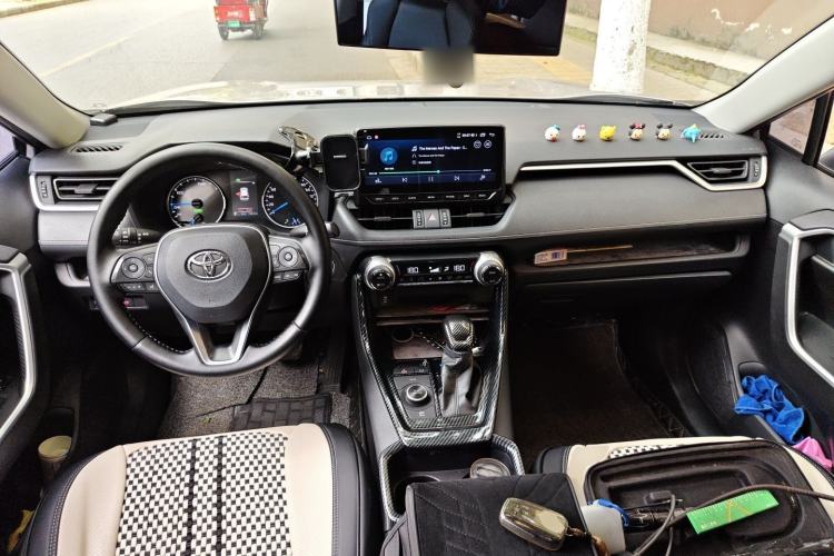 Used Toyota Wildlander 2020 Dual-Motor 2.5L E-CVT Four-Wheel Drive Luxury Edition Center Console