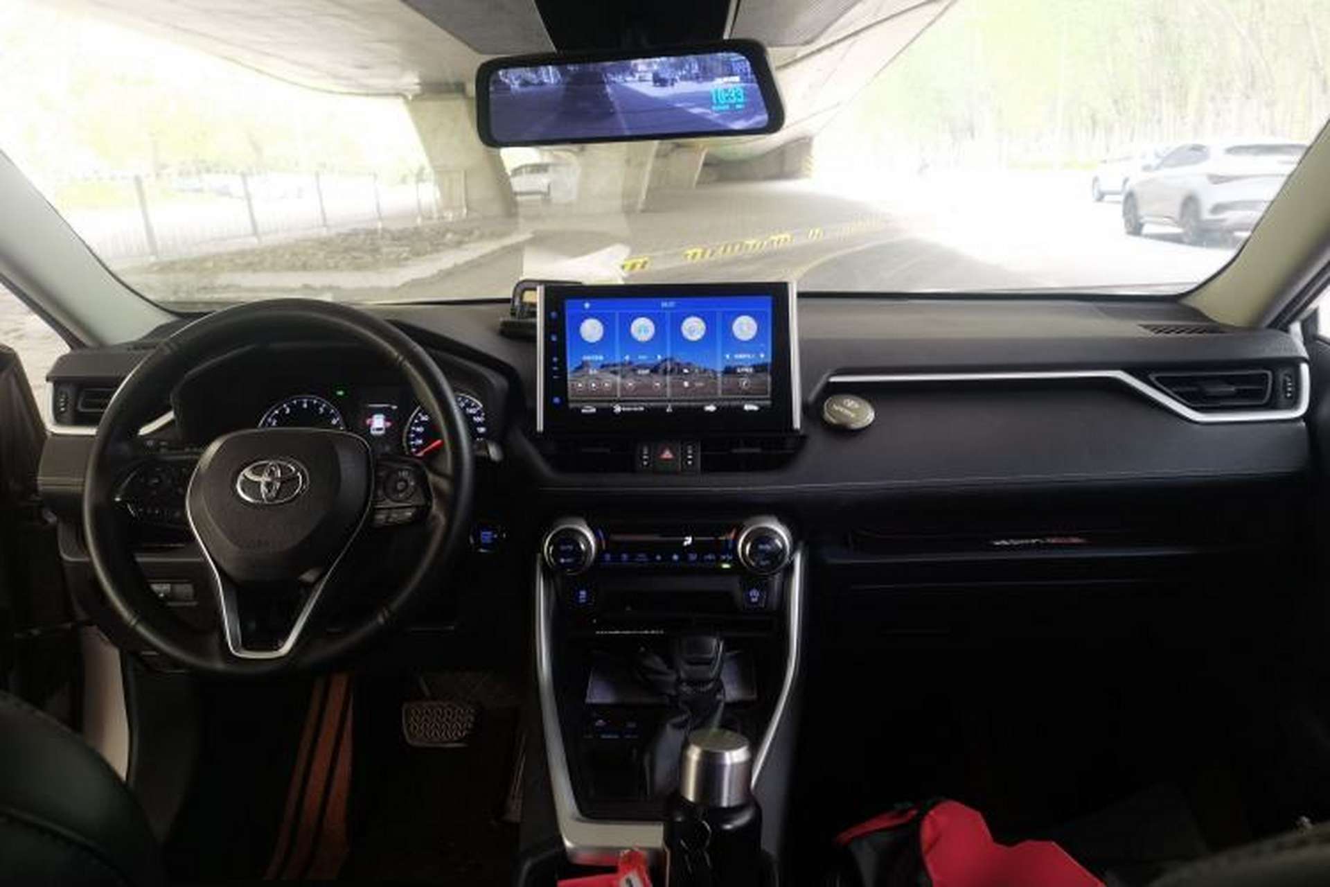 Used Toyota Wildlander 2020 2.0L CVT Two-Wheel Drive Luxury Edition Center Console
