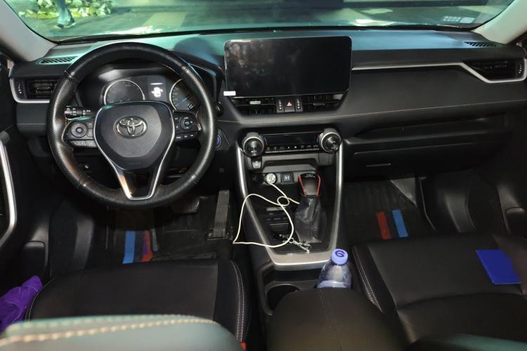 Used Toyota Wildlander 2020 Dual-Engine 2.5L E-CVT Two-Wheel Drive Luxury Edition Center Console