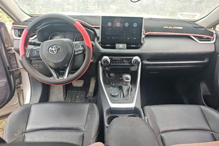 Used Toyota Wildlander 2020 Dual-Motor 2.5L E-CVT Four-Wheel Drive Luxury Edition Center Console