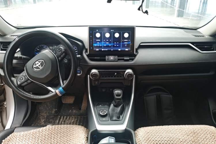 Used Toyota Wildlander 2020 Dual-Motor 2.5L E-CVT Four-Wheel Drive Luxury Edition Center Console
