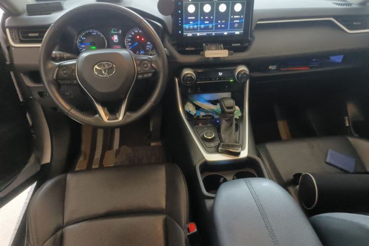 Used Toyota Wildlander 2020 Dual-Engine 2.5L E-CVT Two-Wheel Drive Prestige Edition Center Console
