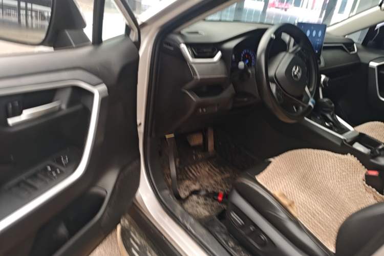 Used Toyota Wildlander 2020 Dual-Motor 2.5L E-CVT Four-Wheel Drive Luxury Edition Driver Seat