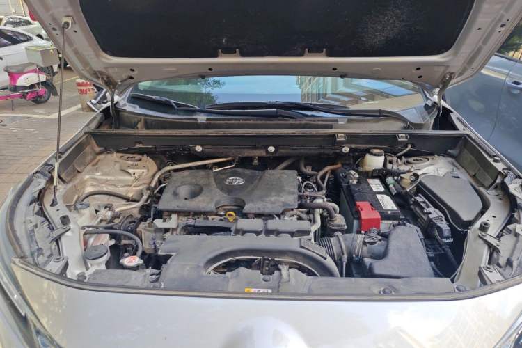 Used Toyota Wildlander 2020 2.0L CVT Two-Wheel Drive Luxury Edition Engine Bay