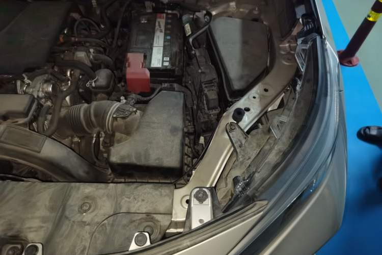 Used Toyota Wildlander 2020 2.0L CVT Two-Wheel Drive Luxury Edition Engine Bay Left