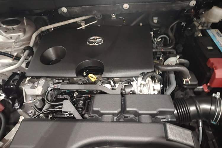 Used Toyota Wildlander 2020 2.0L CVT Two-Wheel Drive Luxury Edition Engine Bay