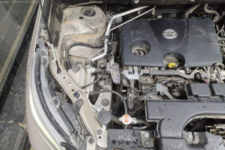 Used Toyota Wildlander 2020 2.0L CVT 4x4 Luxury Edition Engine Bay Right
