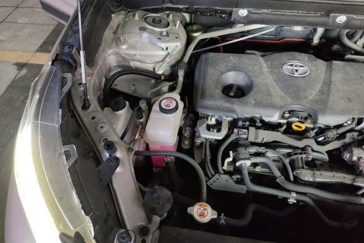 Used Toyota Wildlander 2020 Dual-Engine 2.5L E-CVT Two-Wheel Drive Luxury Edition Engine Bay Right