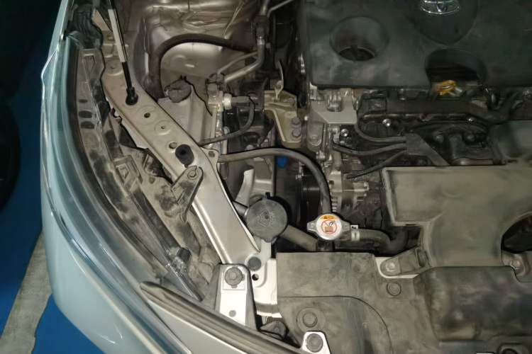 Used Toyota Wildlander 2020 2.0L CVT Two-Wheel Drive Luxury Edition Engine Bay Right