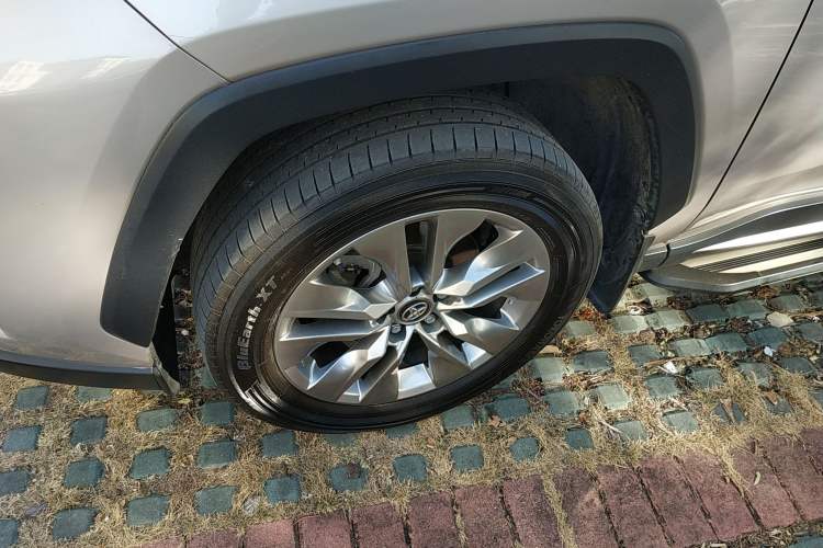 Used Toyota Wildlander 2020 Dual-Engine 2.5L E-CVT Two-Wheel Drive Luxury Edition Exterior 2