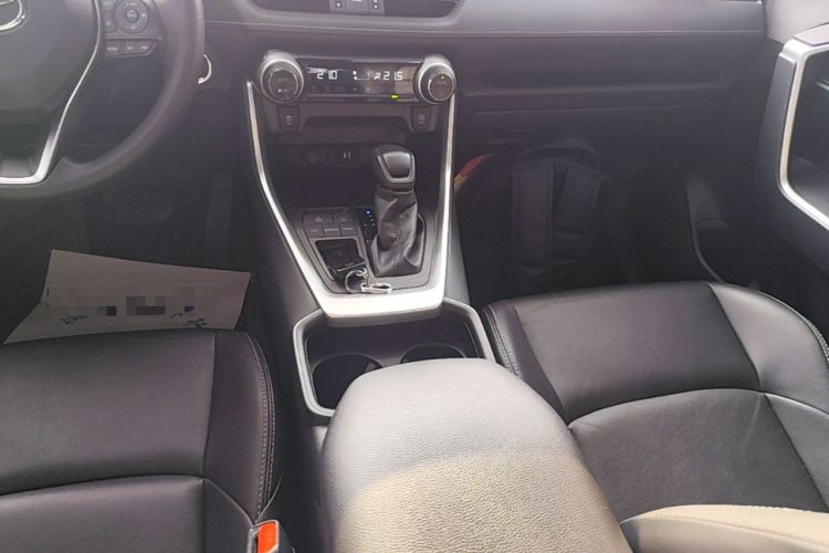 Used Toyota Wildlander 2020 2.0L CVT Two-Wheel Drive Luxury Edition Gear Lever