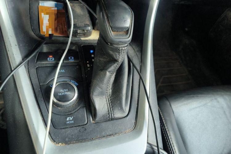 Used Toyota Wildlander 2020 Dual-Motor 2.5L E-CVT Four-Wheel Drive Luxury Edition Gear Lever