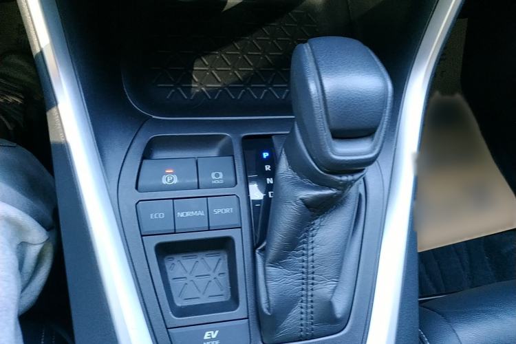 Used Toyota Wildlander 2020 Dual-Engine 2.5L E-CVT Two-Wheel Drive Luxury Edition Gear Lever